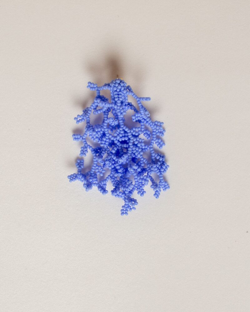 Brinco Alga Lavanda - Brinco de Miçanga em Formato de Coral e Alga - Imagem 3