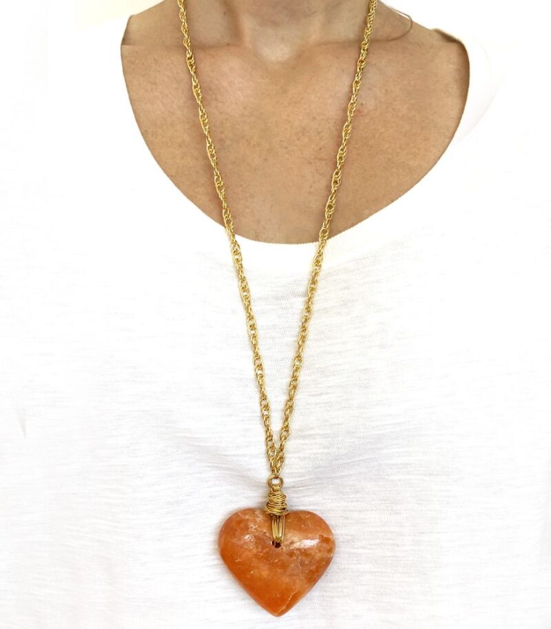 Colar Amor Calcita Laranja - colar de coração de pedra ou cristal - Imagem 4