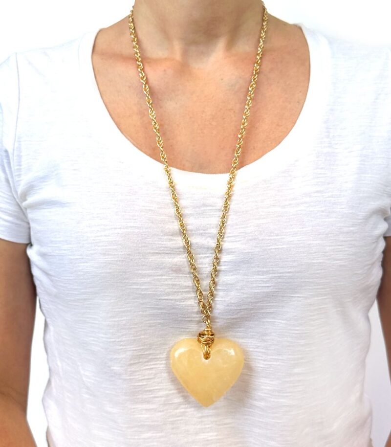 Colar Amor Calcita Amarela - colar de coração de pedra ou cristal - Imagem 2