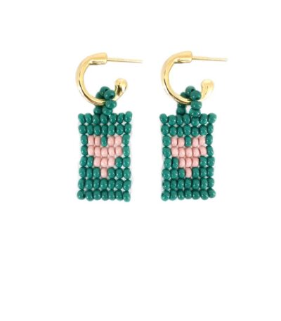 Brinco Mimo Verde - brinco de miçangas com coração e argola dourada