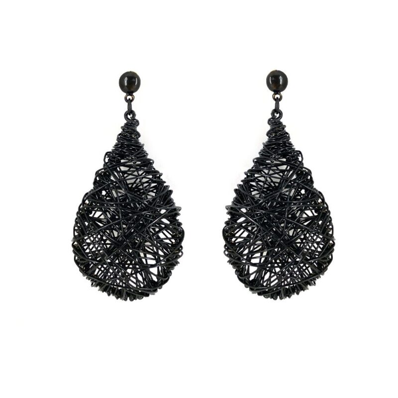 Brinco Gota Aramado Preto