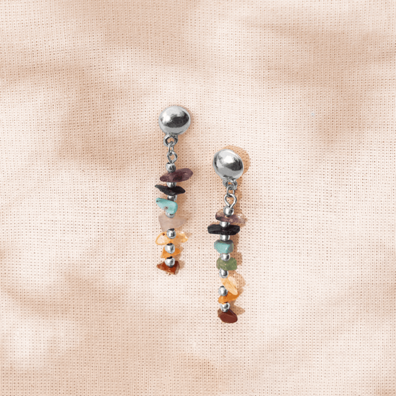 Brinco Chakra Prata - brinco prateado com pedras naturais coloridas - Imagem 2