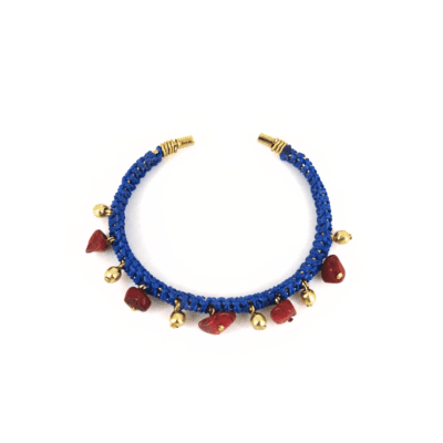 Pulseira Eloa Marinho – pulseira ajustável em metal dourado com linha marinho e pedra ágata de fogo