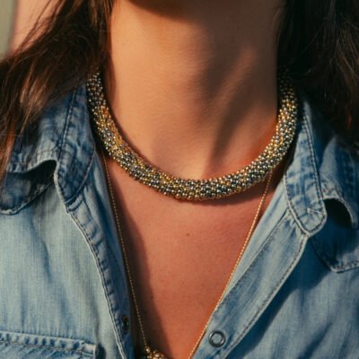 Alternative view of Colar Dualis – colar bolinhas metal prata e dourado