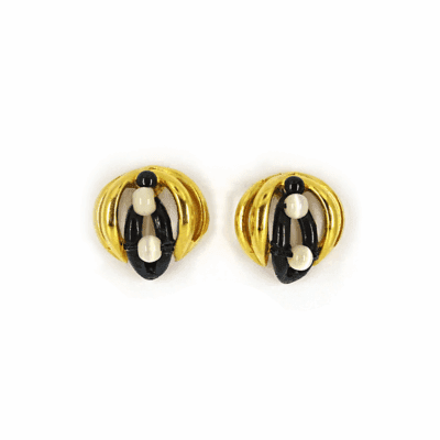 Brinco Dixe – brinco de metal dourado e bolinhas de vidro