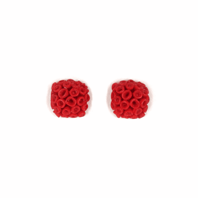 Brinco Niva Vermelho – brinco em resina com design orgânico vermelho em alto relevo