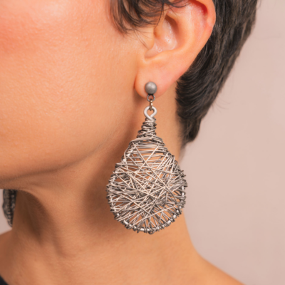 Brinco Gota Prata – brinco aramado em metal prata tipo gota