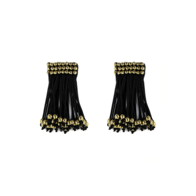 Brinco Franjado Preto - brinco com franjas em tom de preto e bolinhas douradas