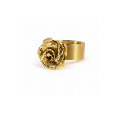 Anel Carmen - anel com flor em metal dourado